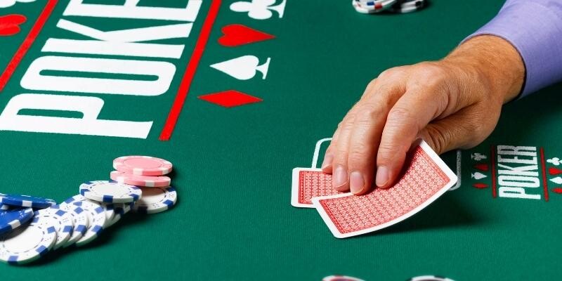 Tìm hiểu về bài Poker VIN777